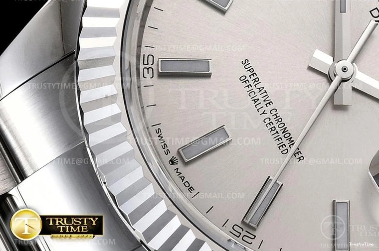 1025 ComfortFit R2DJ0257A – DJ2 41mm 658